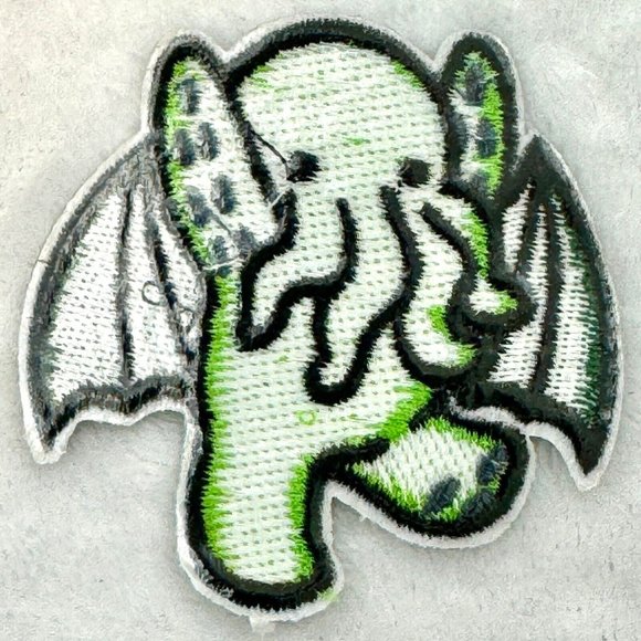 Cthulhu Jumping Mini Cute Patch H.P. Lovecraft Green - Picture 2 of 2